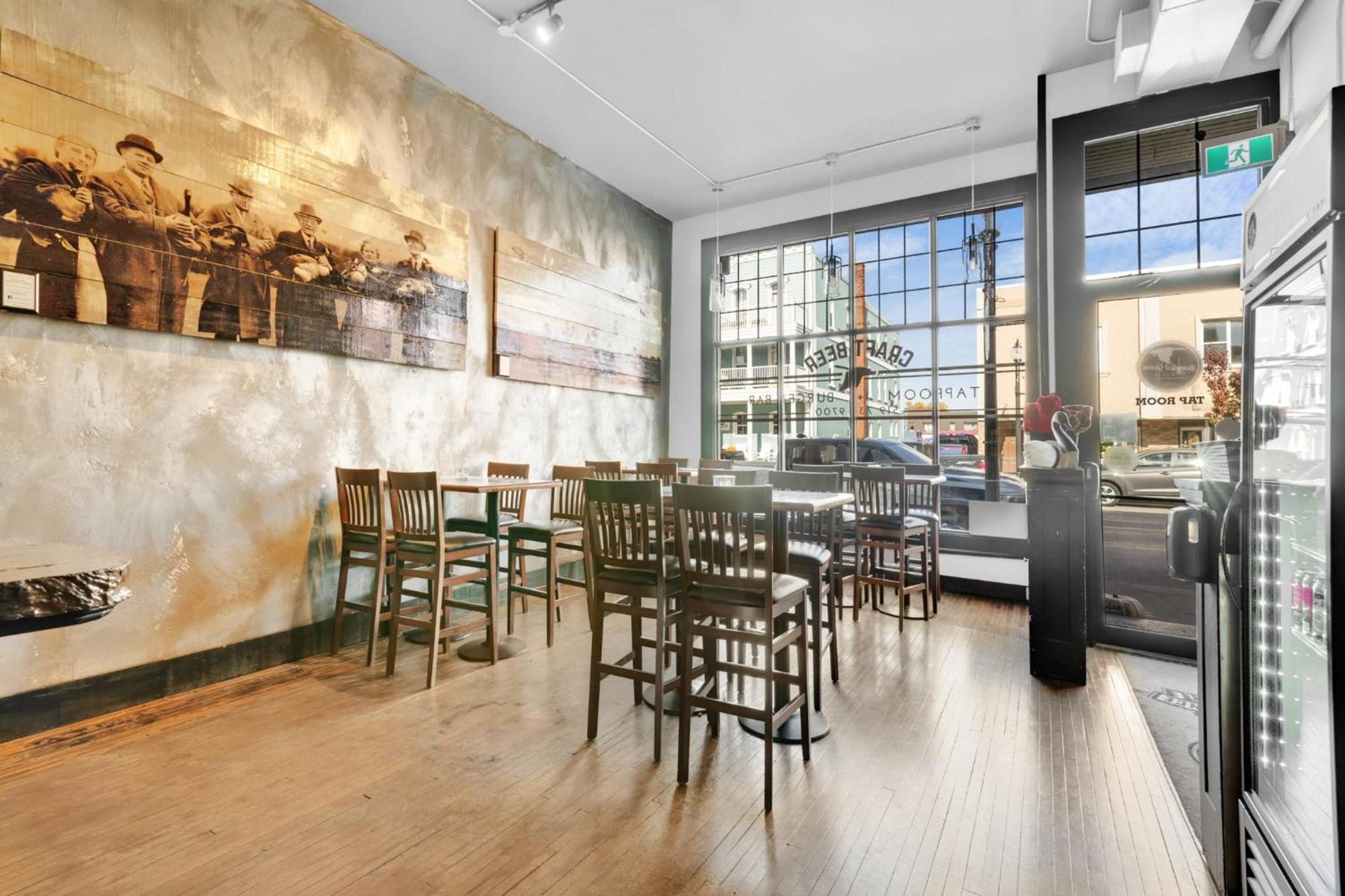 Heart & Hops Brewery Suites Kingsville エクステリア 写真